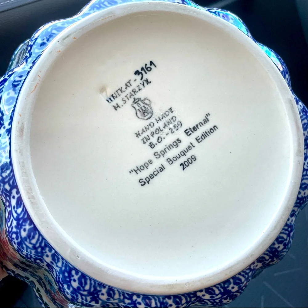 UNIKAT Hope Springs Eternal Floral Bouquet Polish Pottery Scalloped Bowl Dish
